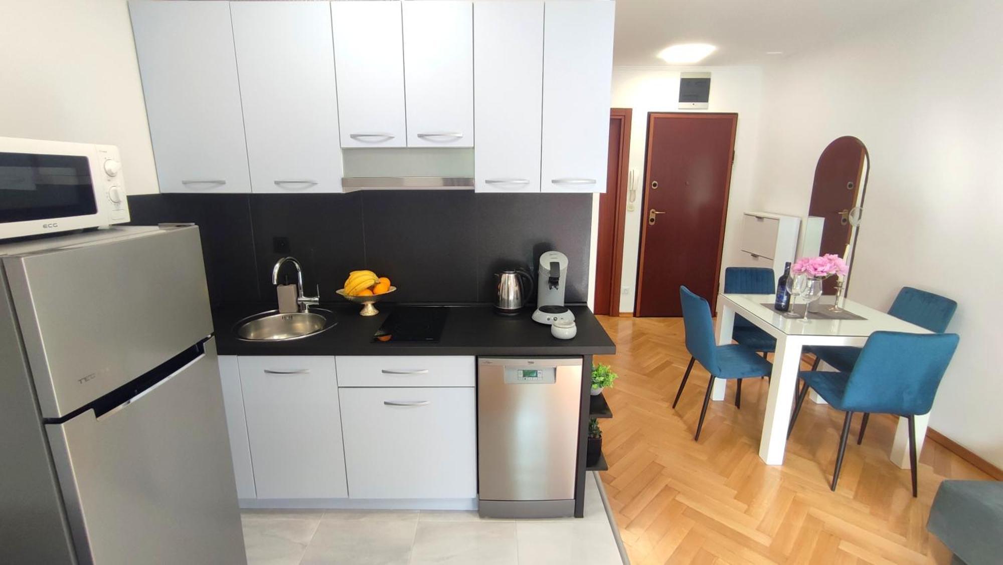 Apartment Paolo By The Beach Znjan Split Ngoại thất bức ảnh