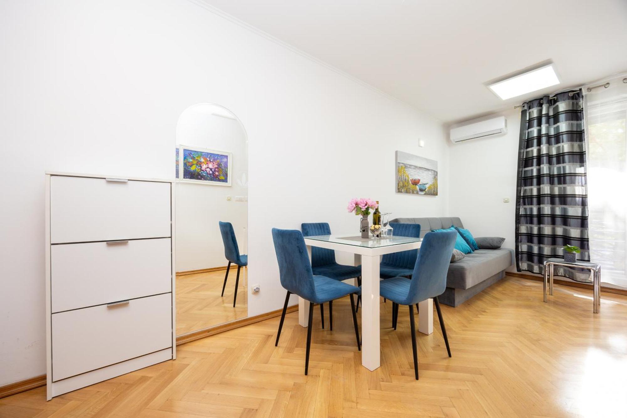 Apartment Paolo By The Beach Znjan Split Ngoại thất bức ảnh