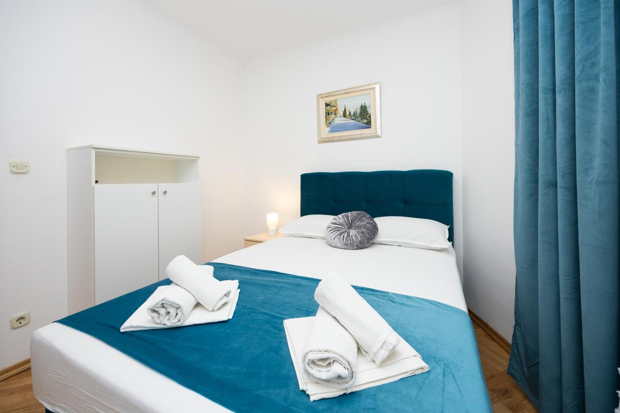 Apartment Paolo By The Beach Znjan Split Ngoại thất bức ảnh